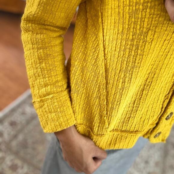 ✨ Two by Vince Camuto ✨ Yellow Cardigan - Picture 6 of 12